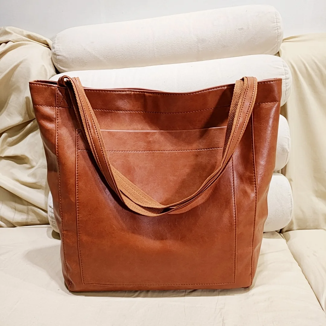Saga | Stylish Leather Bag