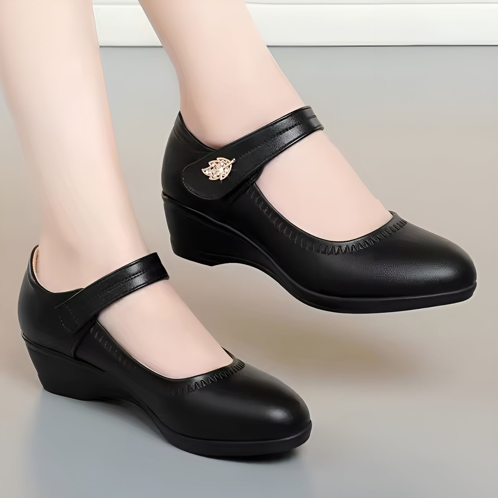 Brenka - Stylish Leather Shoes With Strap