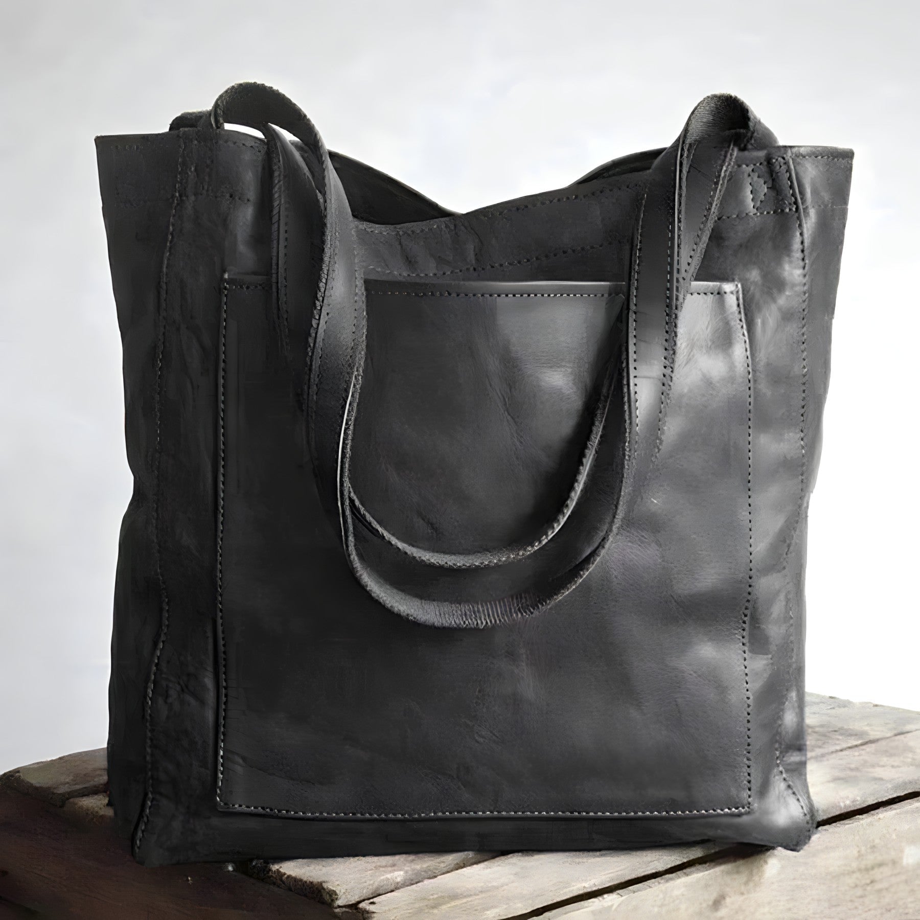 Saga | Stylish Leather Bag