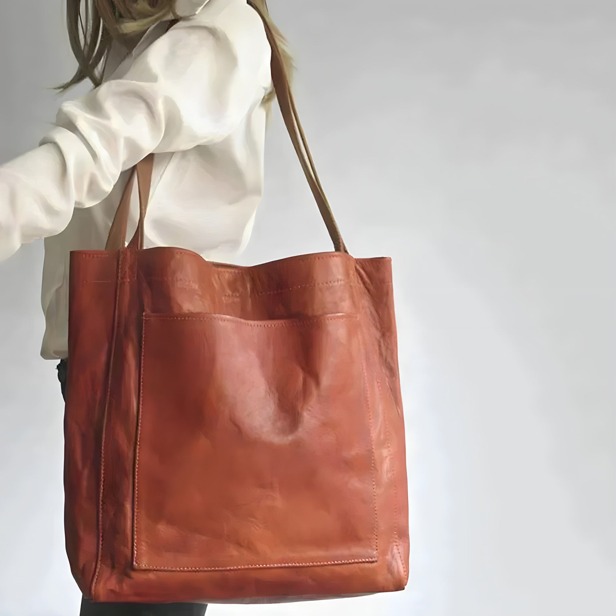 Saga | Stylish Leather Bag